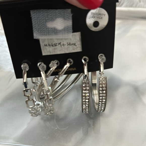 NEW nOir Jewelry Earrings 3 Set Silver Tone Fashion Hoops - Picture 4 of 17